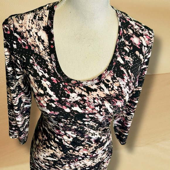 Calvin Klein Black & Pink Abstract Print Pleated Cinched Waist Jersey Knit Dress - Picture 3 of 13